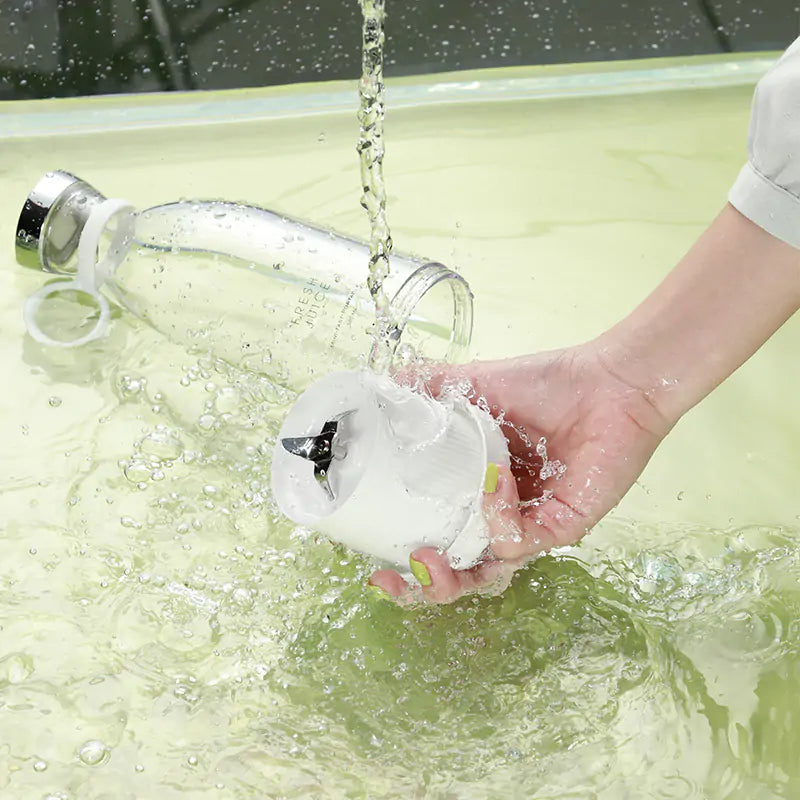 PORTABLE RECHARGEABLE BLENDER | Blend Anytime, Anywhere