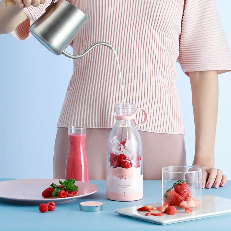 PORTABLE RECHARGEABLE BLENDER | Blend Anytime, Anywhere